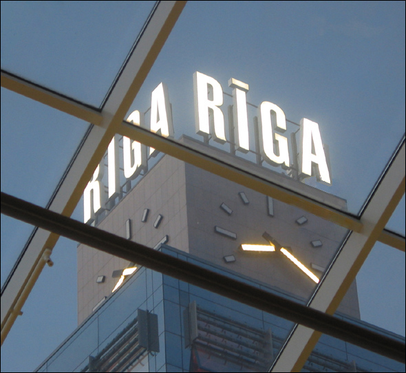 Новые башенные часы в Риге